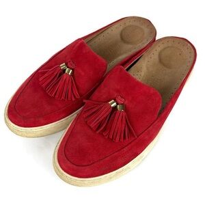 Gentle Souls by Kenneth Cole Rory Tassel Slip On Suede Mule Flats in Red